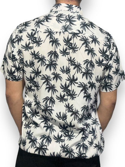 Camisa Hawaiana de Caballero Estampado Blanco de Palmeras