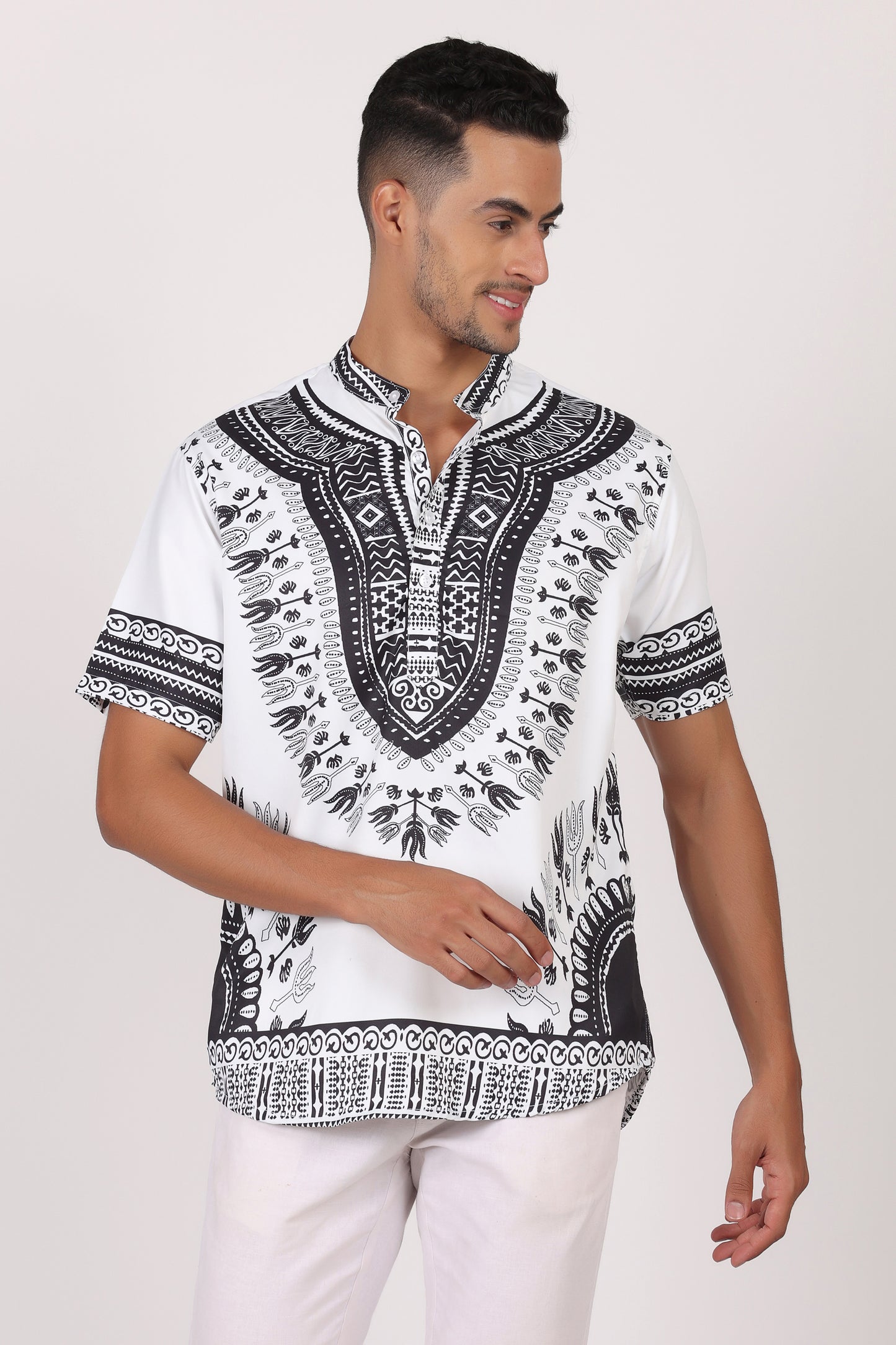 Camisa de Hombre Afrocaribeño Blanco de Botones Cuello Chino HS405