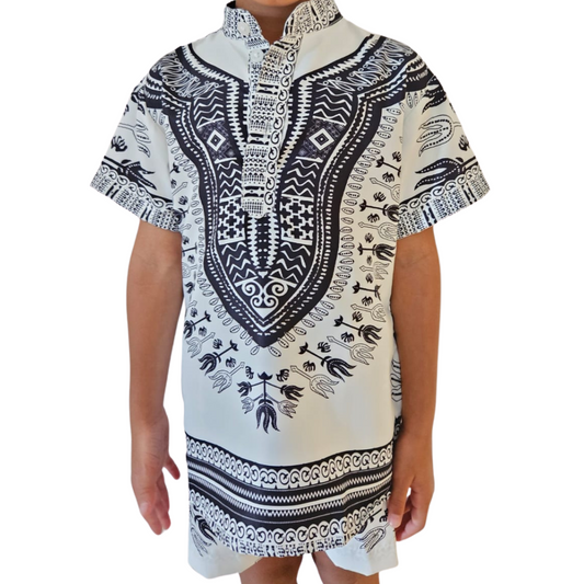 Oferta Combo Camisa Afrodescendiente de Niño y Short Estampado Blanco