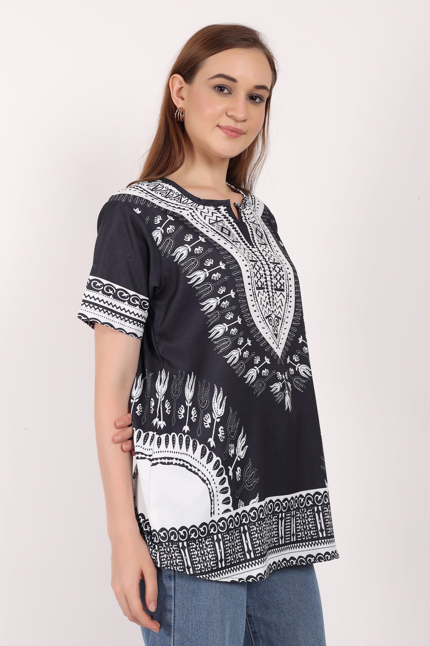 Blusa Afrocaribeña de Dama Estampado Negro con Blanco